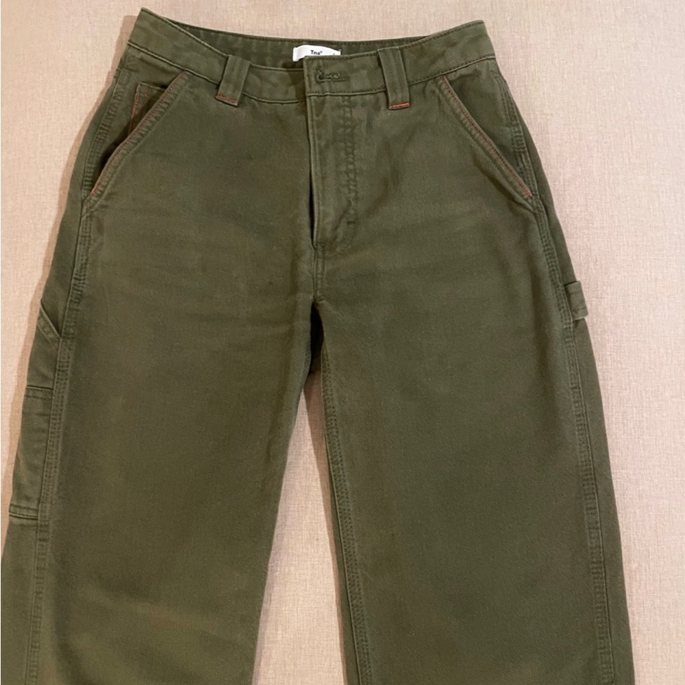 Aritzia cargo jeans ( very good condition)